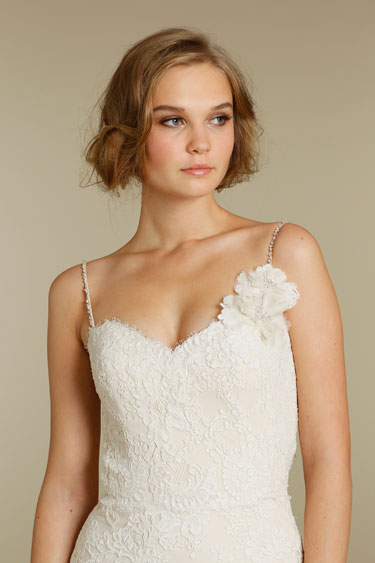 Alvina Valenta 2012 Lace Wedding Dress 9202 Detail