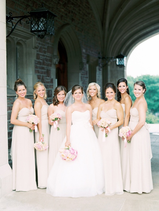 Bridesmaids in Linen coloured Dresses