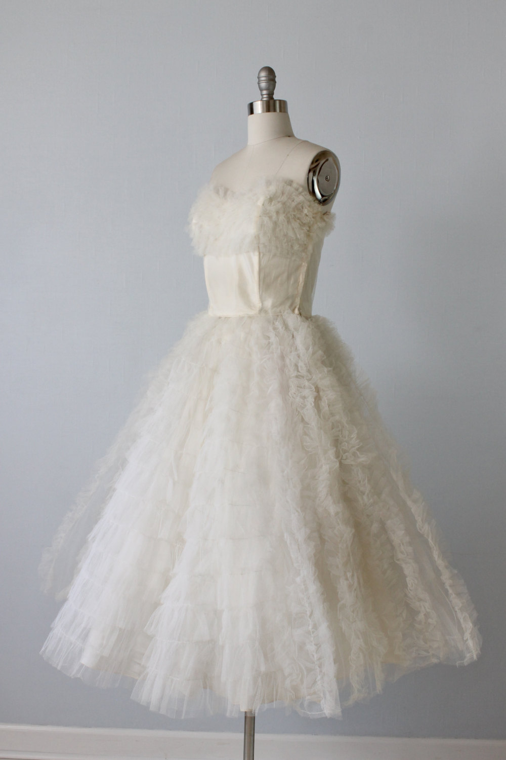 Strapless Vintage 1950s Tea Length Wedding Dress