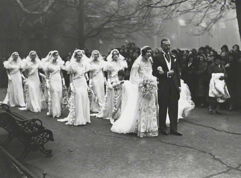 1933 Nancy Beaton - Ivory Bridesmaids