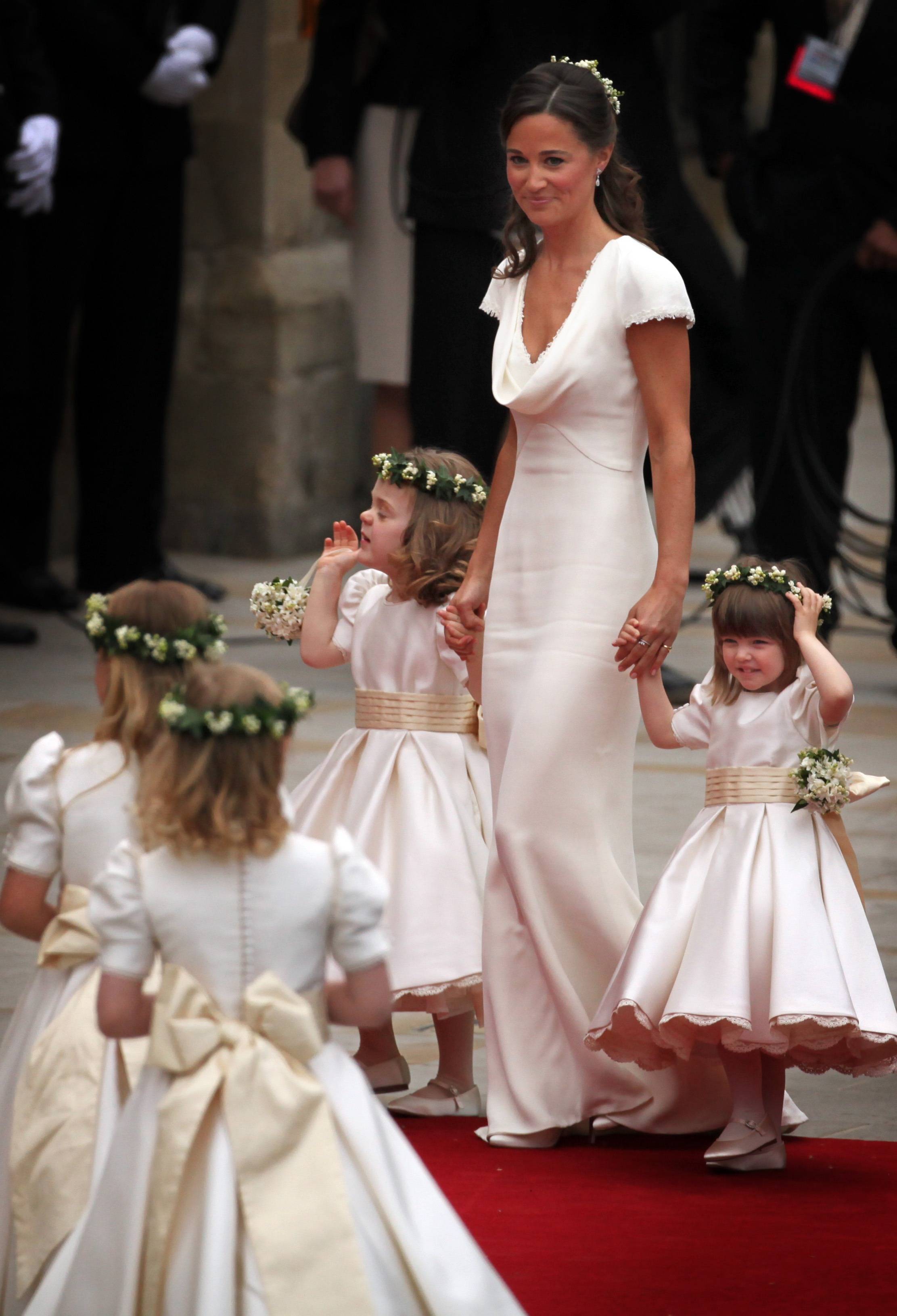 A Timeless And Beautiful Bridesmaid Look Ivory Chic Vintage Brides Chic Vintage Brides