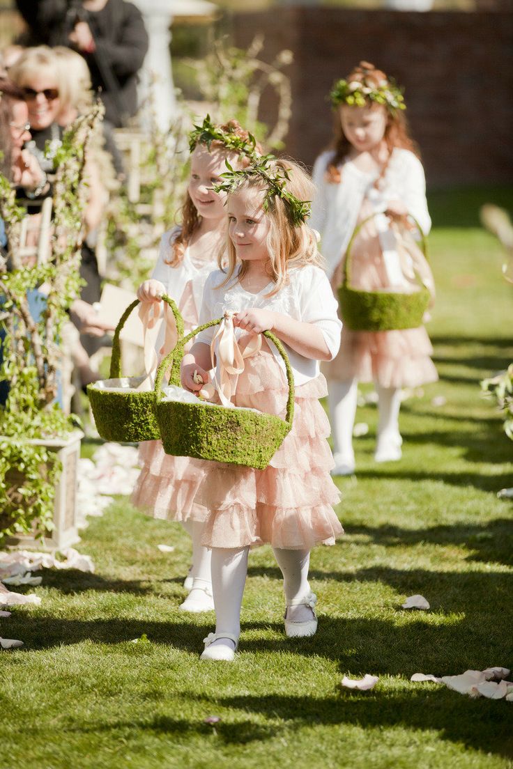 Snippets, Whispers & Ribbons - Flower Girls & Moss baskets