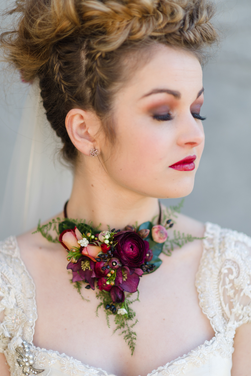 An Autumn Flower Bridal Necklace