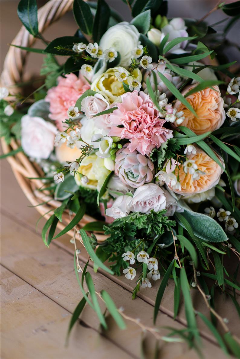 A Country Garden Inspired Bridal Bouquet