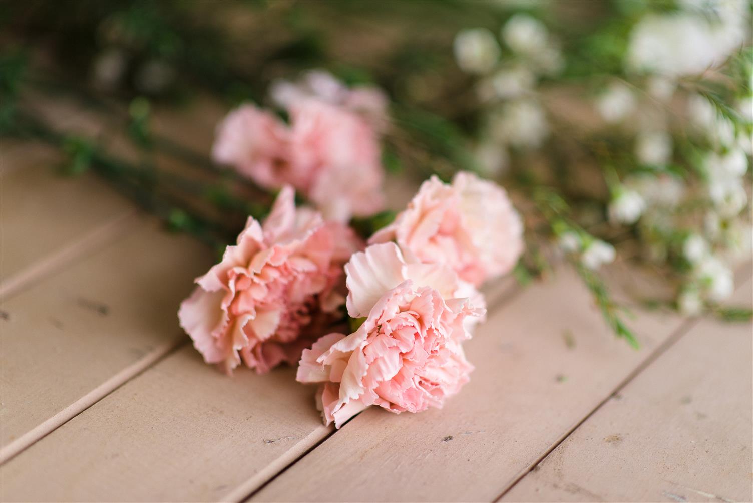 A Country Garden Inspired Bridal Bouquet
