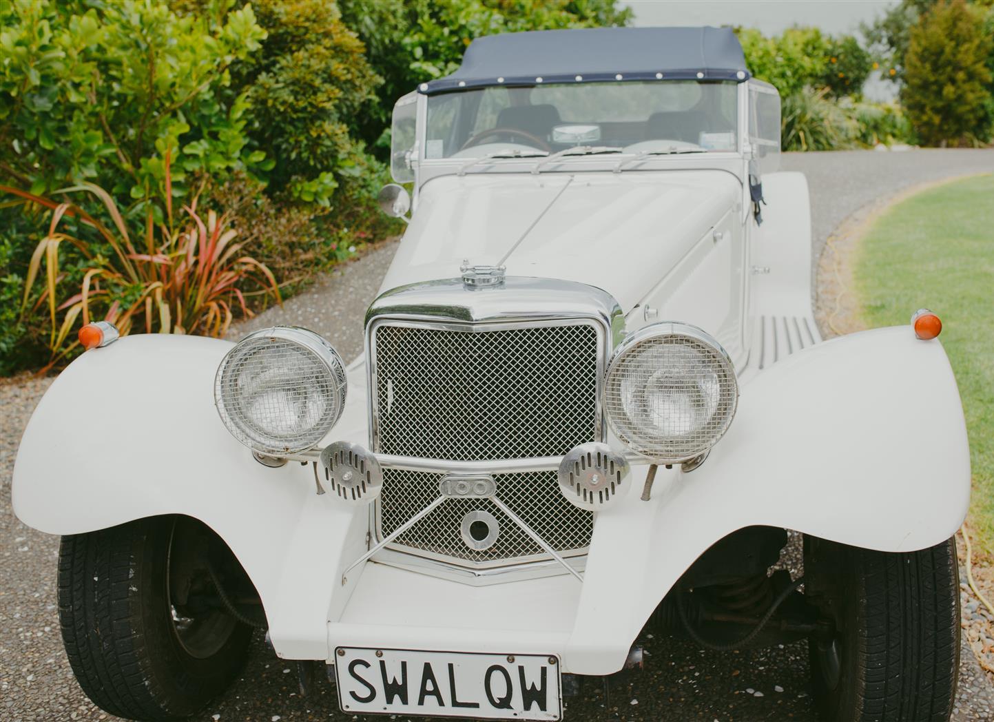 Vintage Car - An Elegant Spring Vintage Wedding