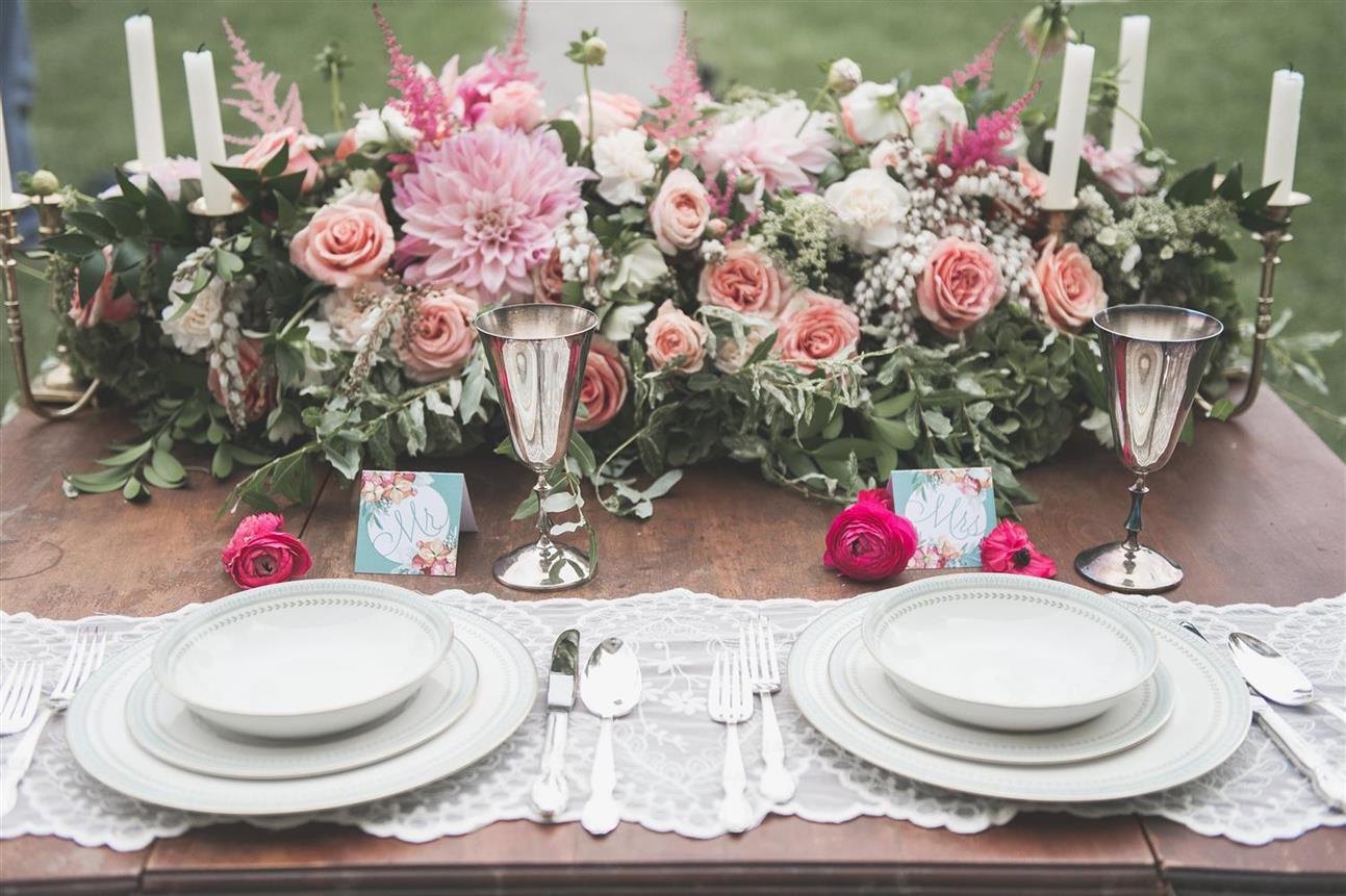 Vintage Wedding Tablescape - A Romantic Vintage Wedding Inspiration Shoot from Sue Gallo Designs
