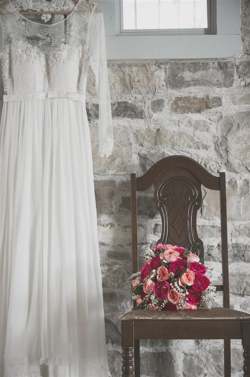 Vintage Wedding Dress & Bridal Bouquet - A Romantic Vintage Wedding Inspiration Shoot from Sue Gallo Designs