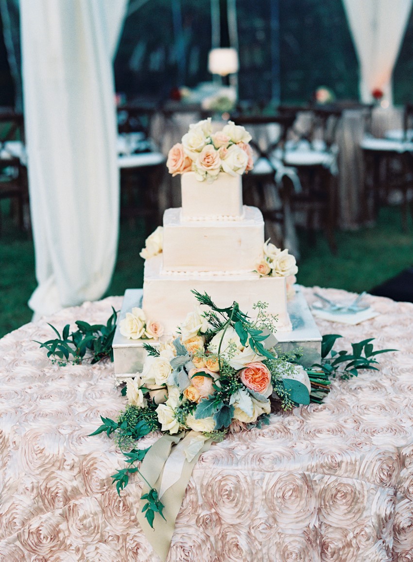 Elegant Wedding Cake - An Elegant & Intimate Autumn Wedding