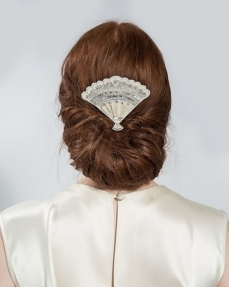 The Perfect Art Deco Bridal Hair Accessory from Emmy London