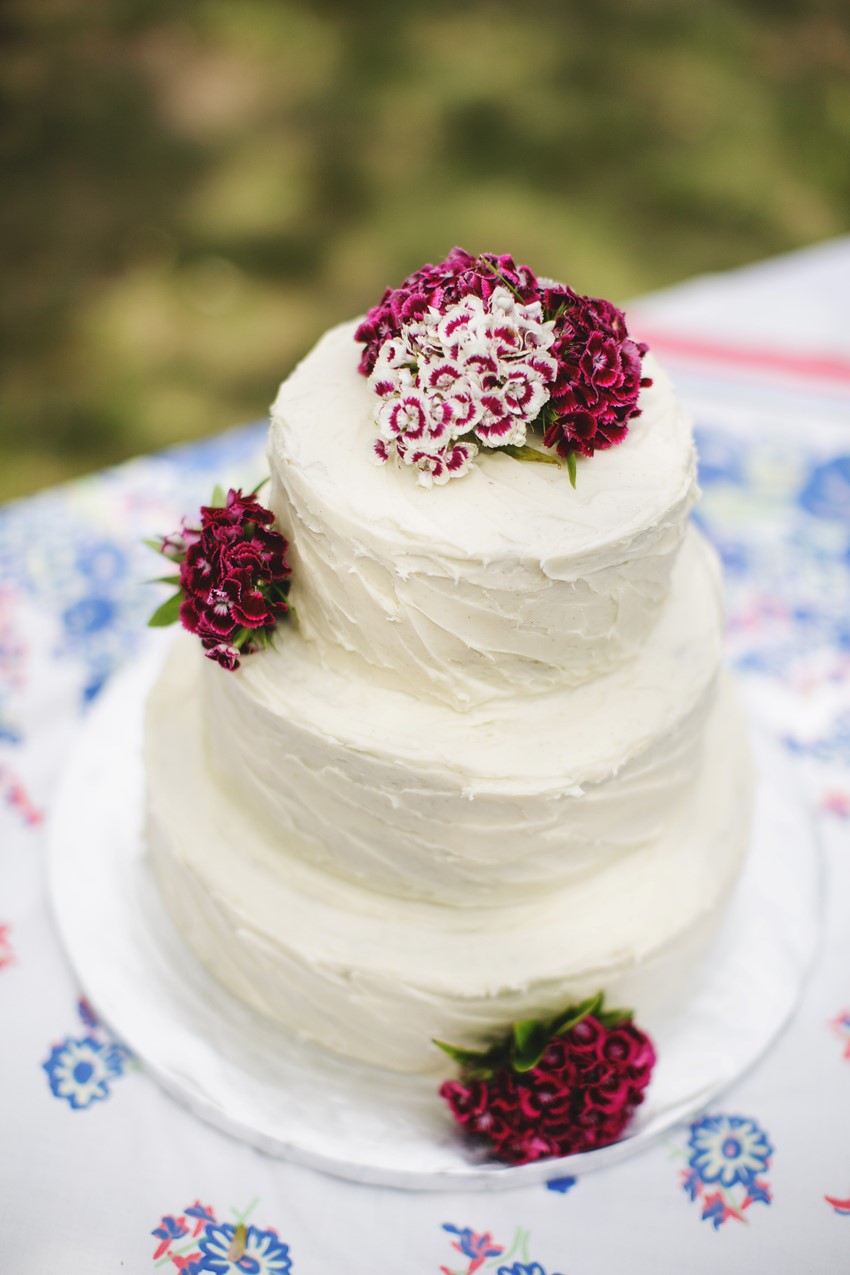 DIY wedding cake - A Vintage Garden Wedding