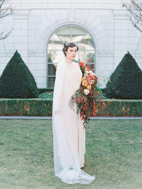 Autumn Presentation Bridal Bouquet – 20 Beautiful Art Deco Bridal Bouquets