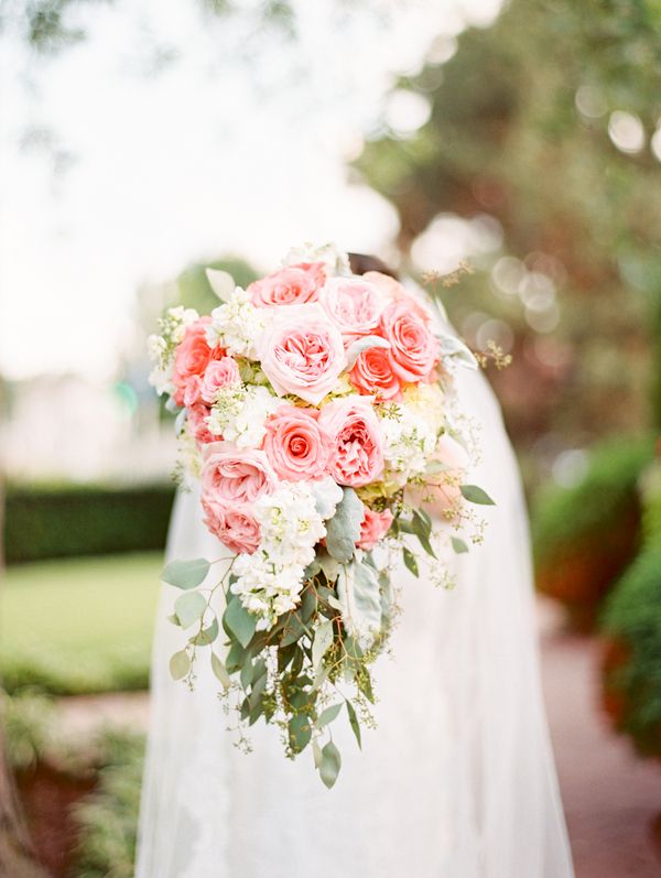 Pretty Bridal Bouquet – 20 Beautiful Art Deco Bridal Bouquets