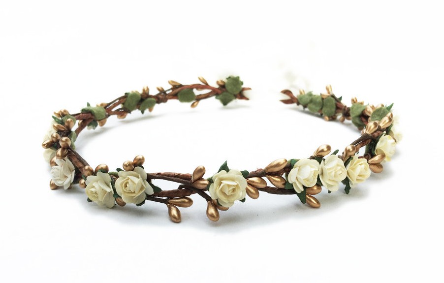 20 Perfect Hair Accessories for the 1950s Loving Bride - Flower Crown