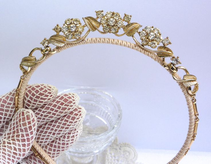 20 Perfect Hair Accessories for the 1950s Loving Bride - Vintage Headband