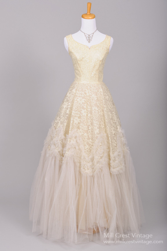 Beautiful Authentic Vintage 1950s Wedding Dresses : Chic Vintage ...