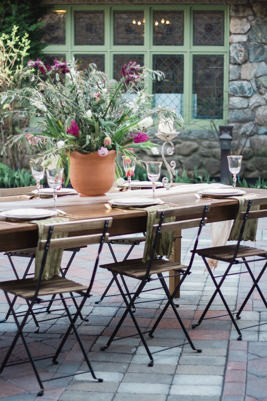 Outdoor Wedding Tablescape  - Romantic Al Fresco Wedding Ideas Inspired by Tuscany