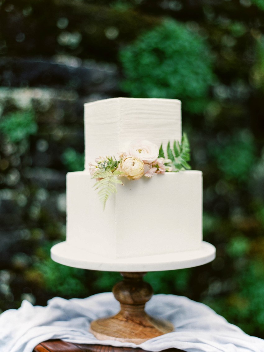 Elegant Wedding Cake - A Romantic Gothic Bridal Inspiration Shoot