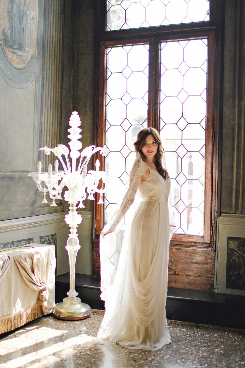 The Most Romantic Bridal Shoot in a Palace in Venice