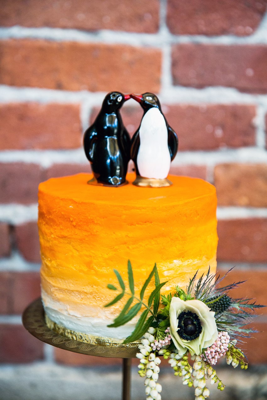 Penguin Wedding Cake Topper - Mid-Century Vintage Wedding Shoot Inspired by Penguin Books