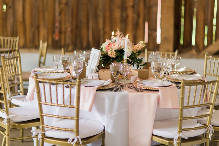 Elegant Barn Wedding Tablescape - A Romantic Modern-Vintage Wedding with an Elegant Barn Reception Romantic Modern-Vintage Wedding with an Elegant Barn Reception