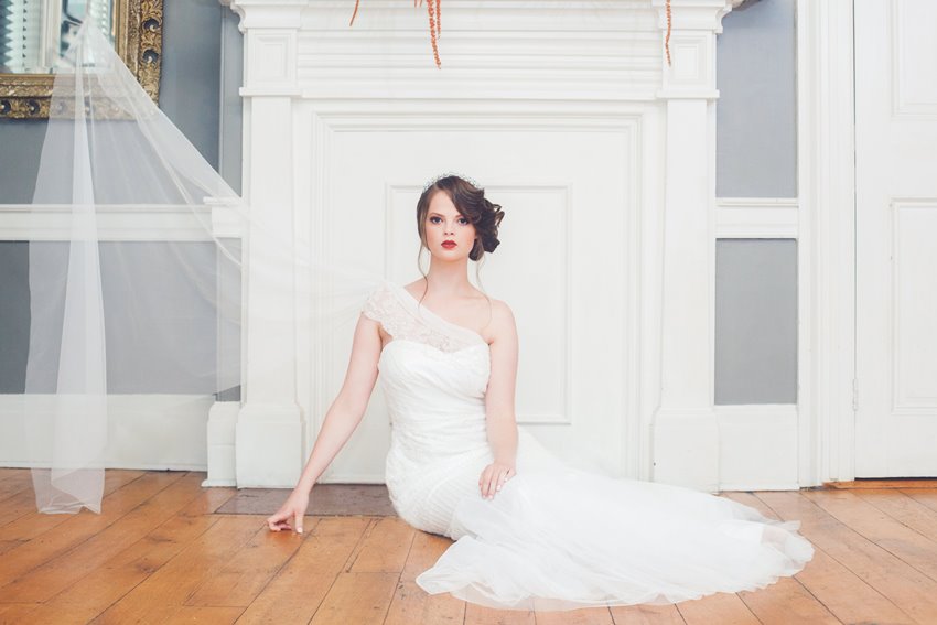 One Shouldered Lace Wedding Dress - A 1920s Speakeasy-Inspired Wedding Styled Shoot