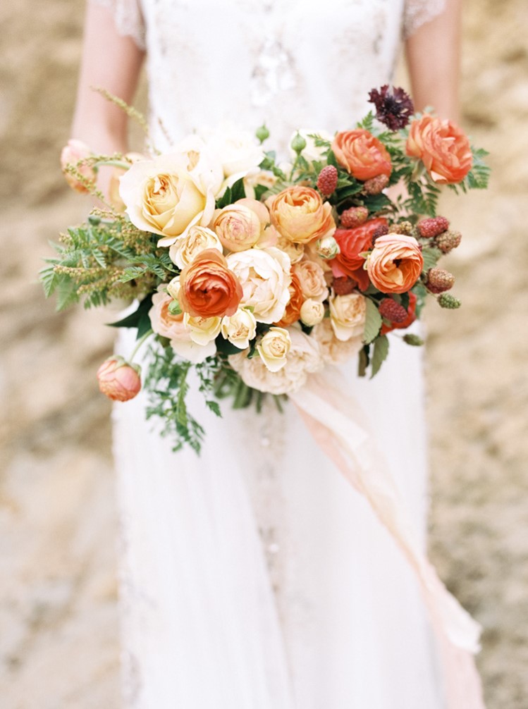 Beautiful Bridal Bouquet in Orange // Photography by Taralynn Lawton http://taralynnlawton.com/