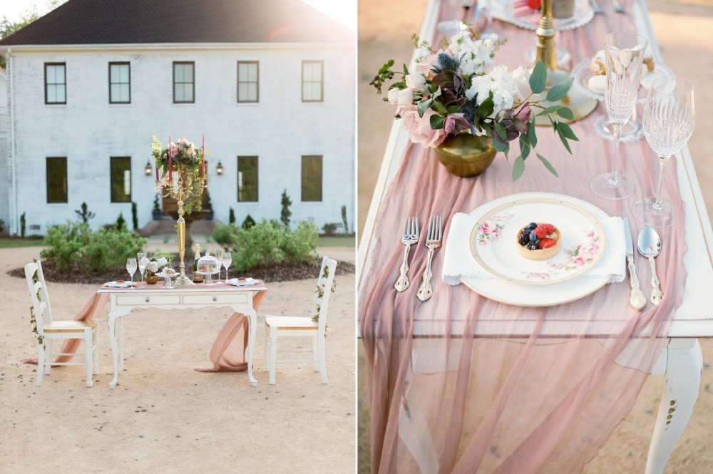 Romantic Elopement Placesetting // Photography by Live View Studios http://www.liveviewstudios.com