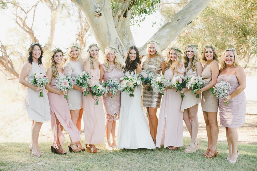 Bride & Mismatched Bridesmaids // Photography Onelove Photography