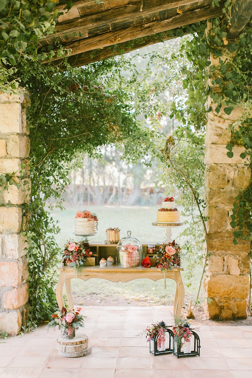 Romantic Vintage Wedding Dessert Table // Photography ~ Anna Roussos Photography