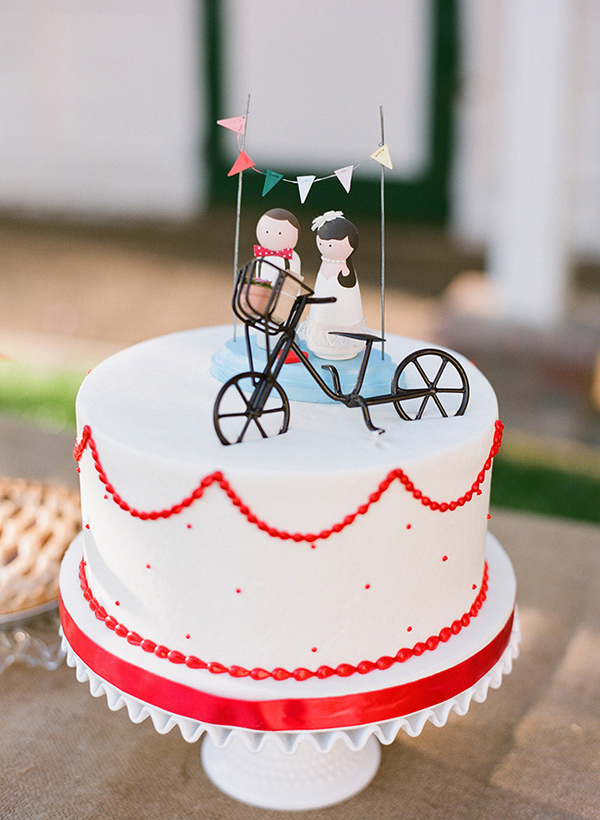Sweet Single Tier Wedding Cake