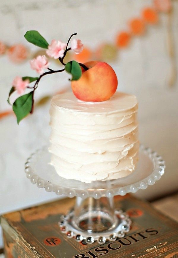 White Single Tier Wedding Cake
