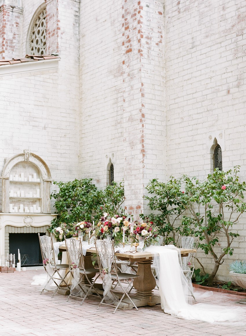Romantic Outdoor Wedding Tablescape // Photography ~ Rebecca Yale Photography