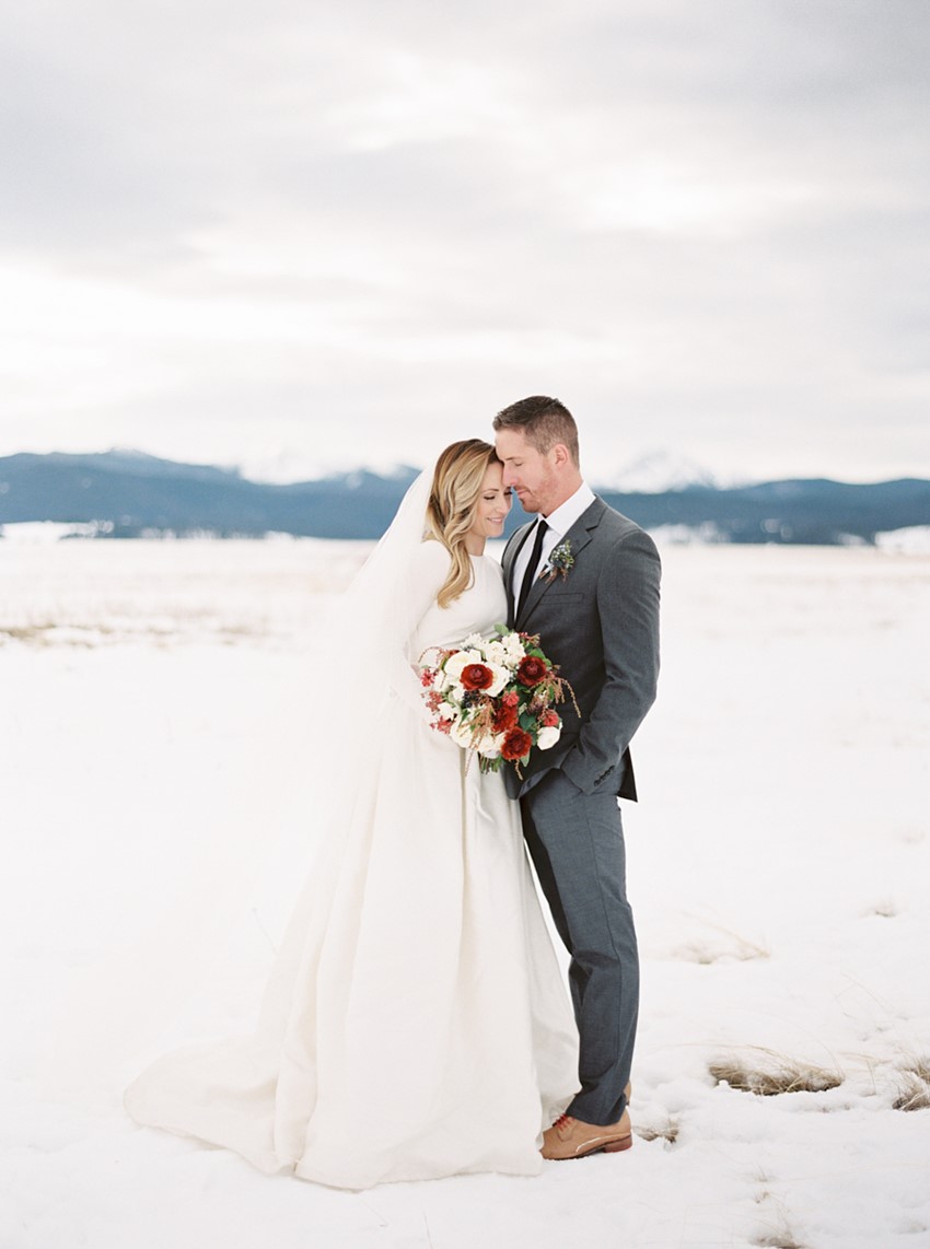 Romantic Snowy Holiday Wedding // Photography ~ Rebecca Hollis Photography