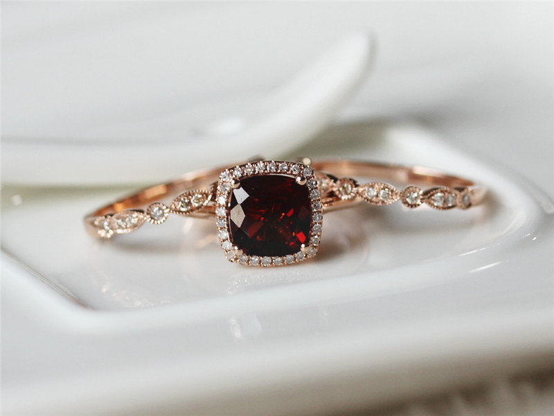 Garnet Engagement Ring & Wedding Ring Set