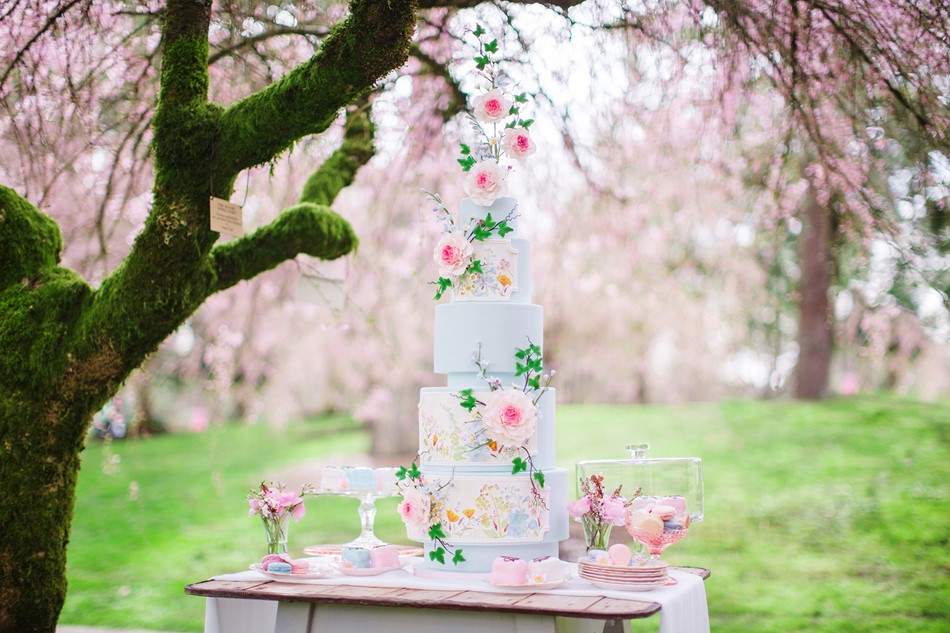 Stunning Spring Wedding Cake