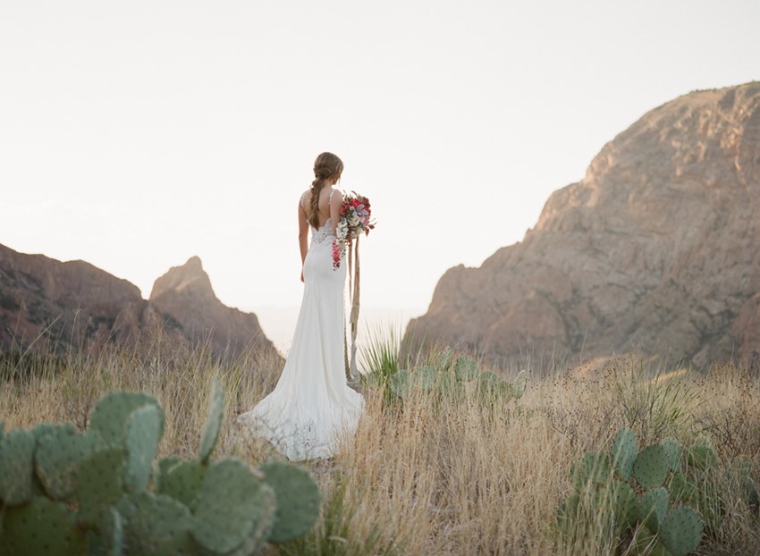 Romantic Desert Bridal Shoot