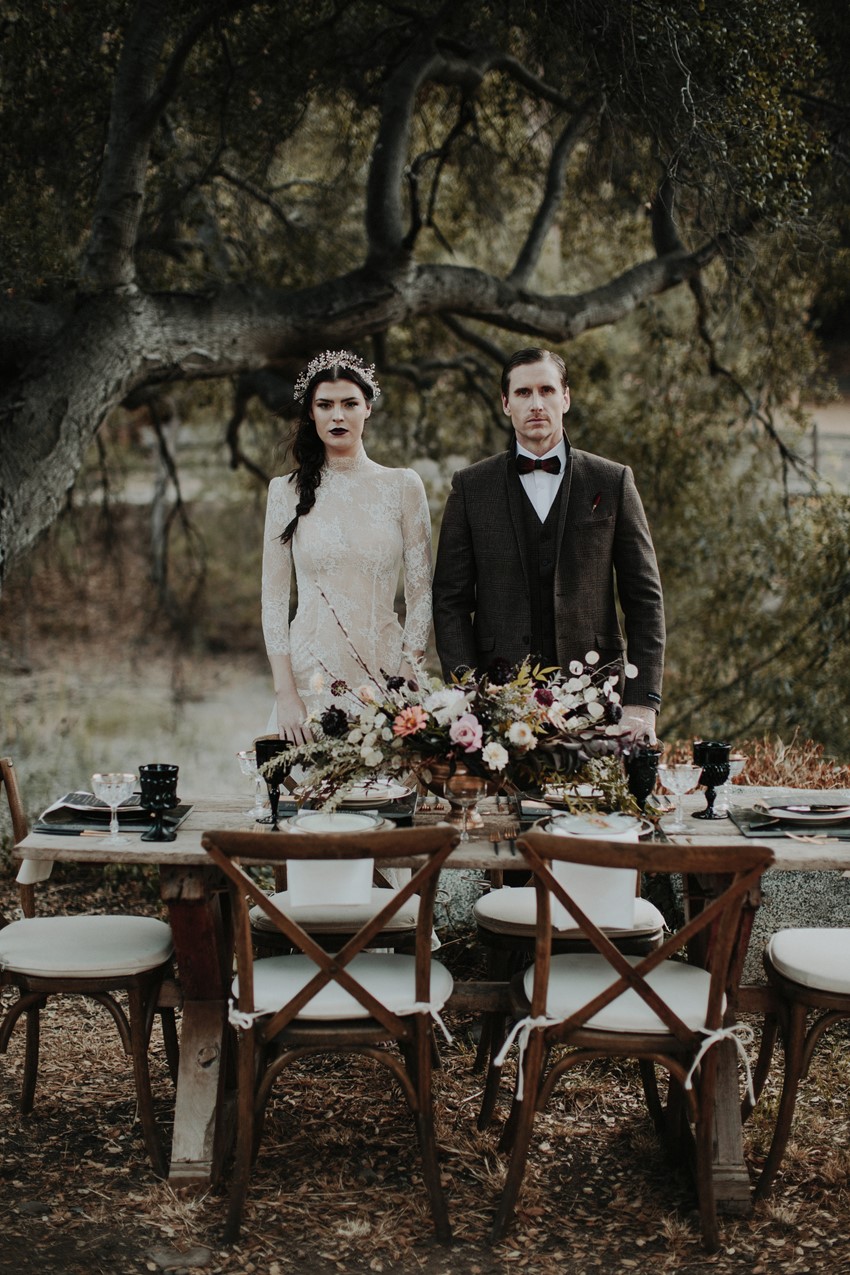 American Gothic Fall Wedding table