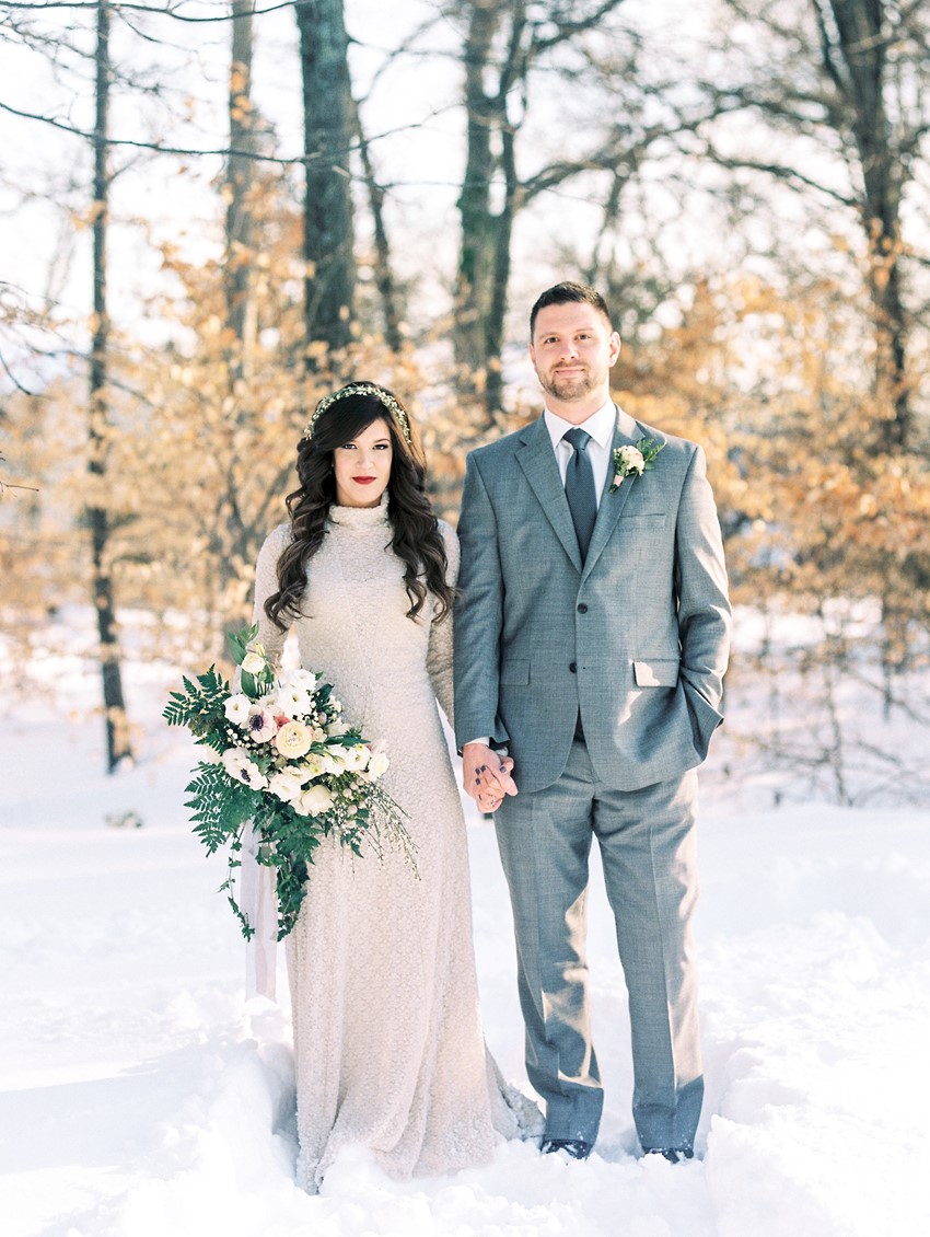 Snowy Neutral Wedding Inspiration
