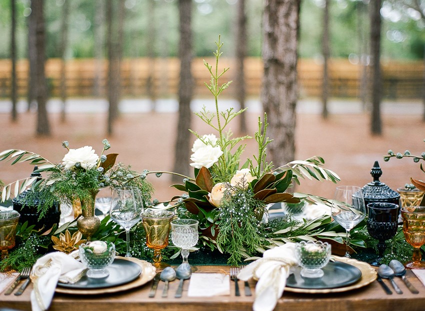 Emerald Green and Gold Woodland Wedding Table