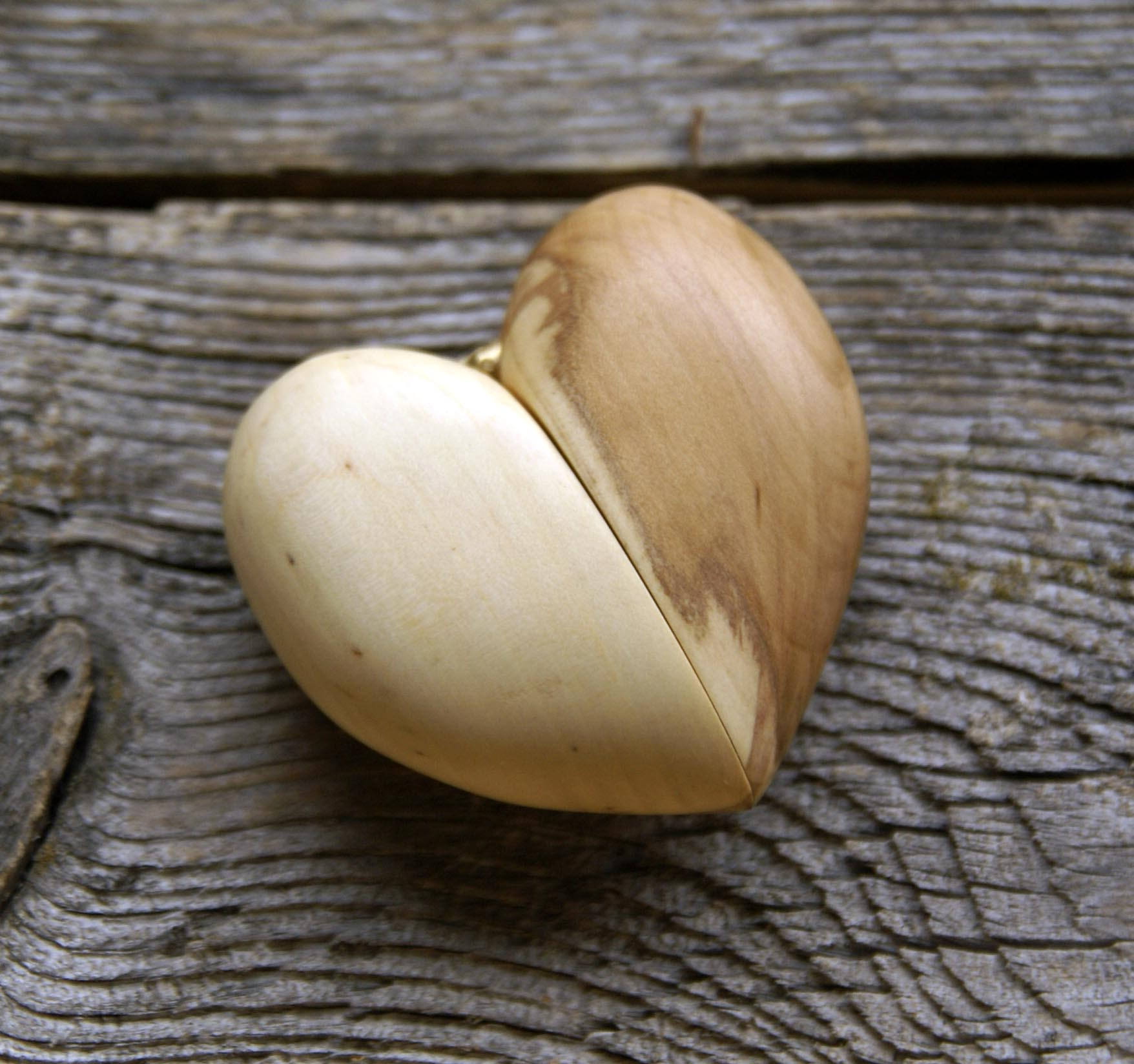 Heart Wood Ring Box