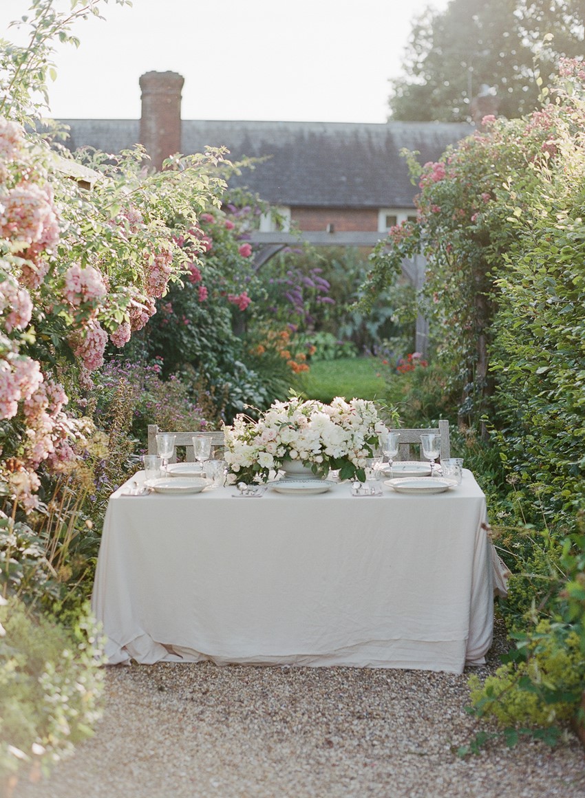 English Country Garden Wedding Table