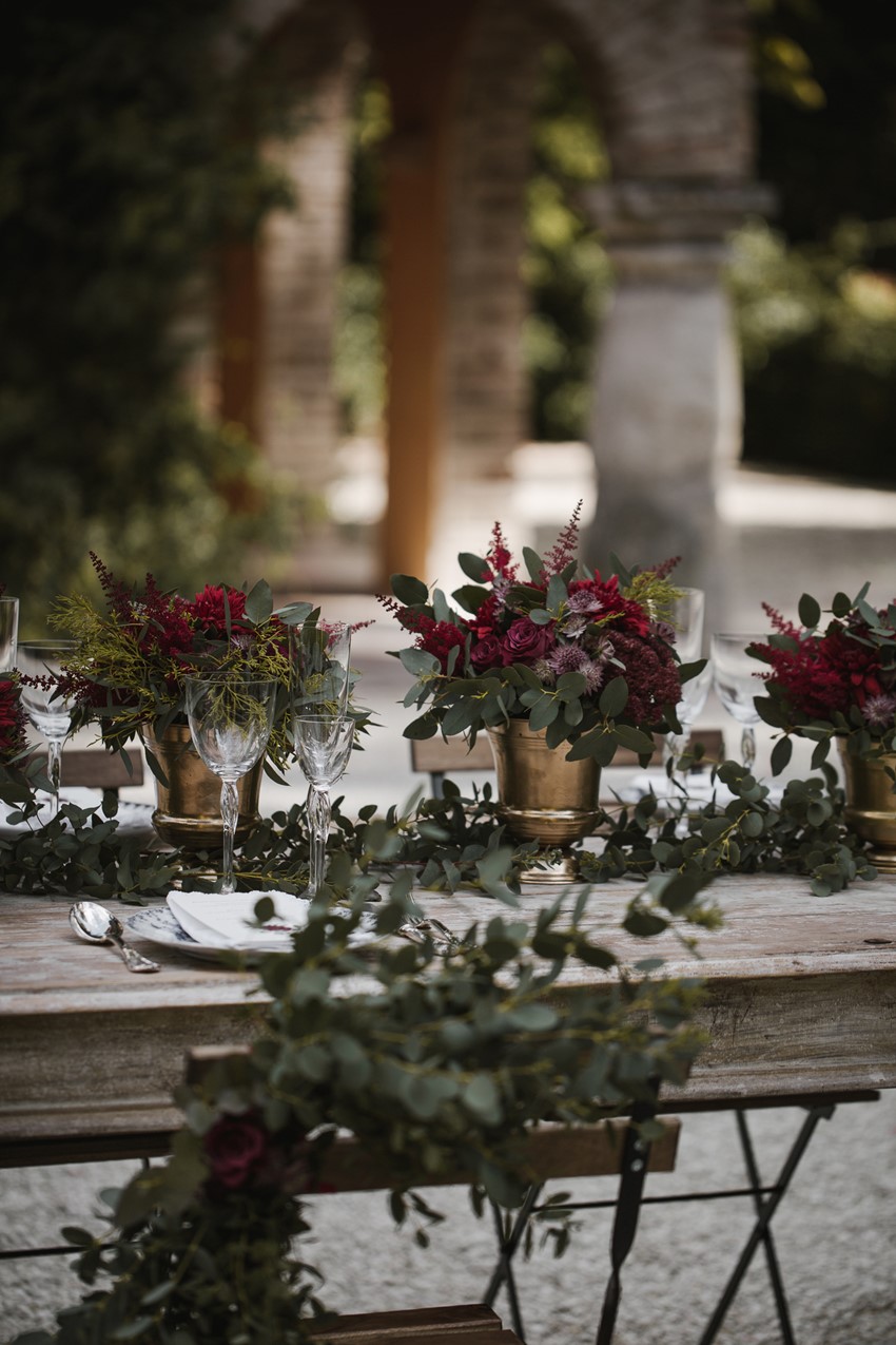 Red Floral Wedding Table