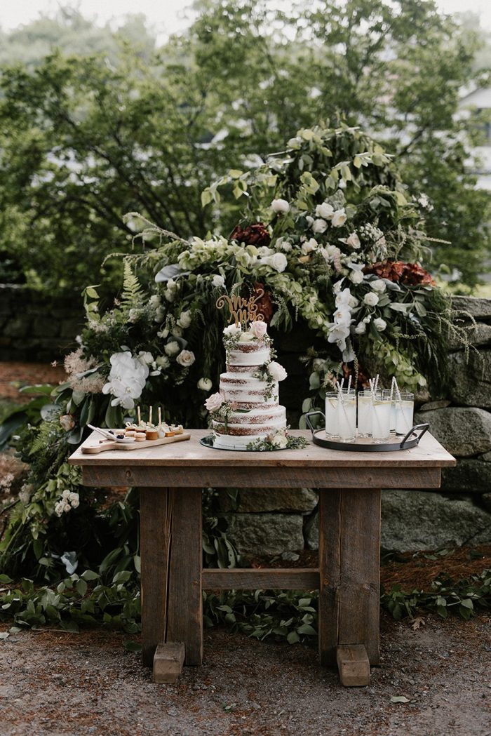 Rustic Vintage Wedding Cake Table