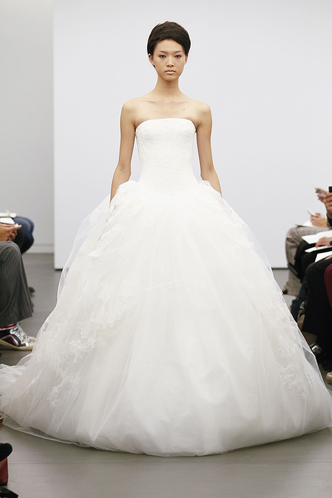 Vera Wang's Classic White Fall 2013 Collection - from New York Bridal Fashion Week