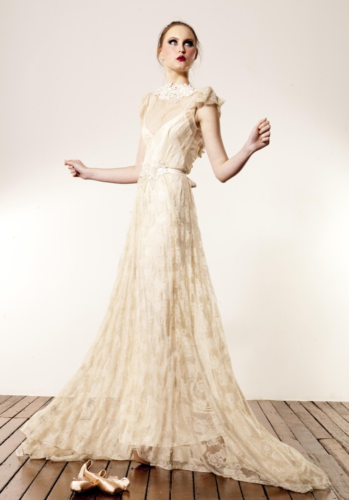 Vintage Beige Lace Gown from Anaessia