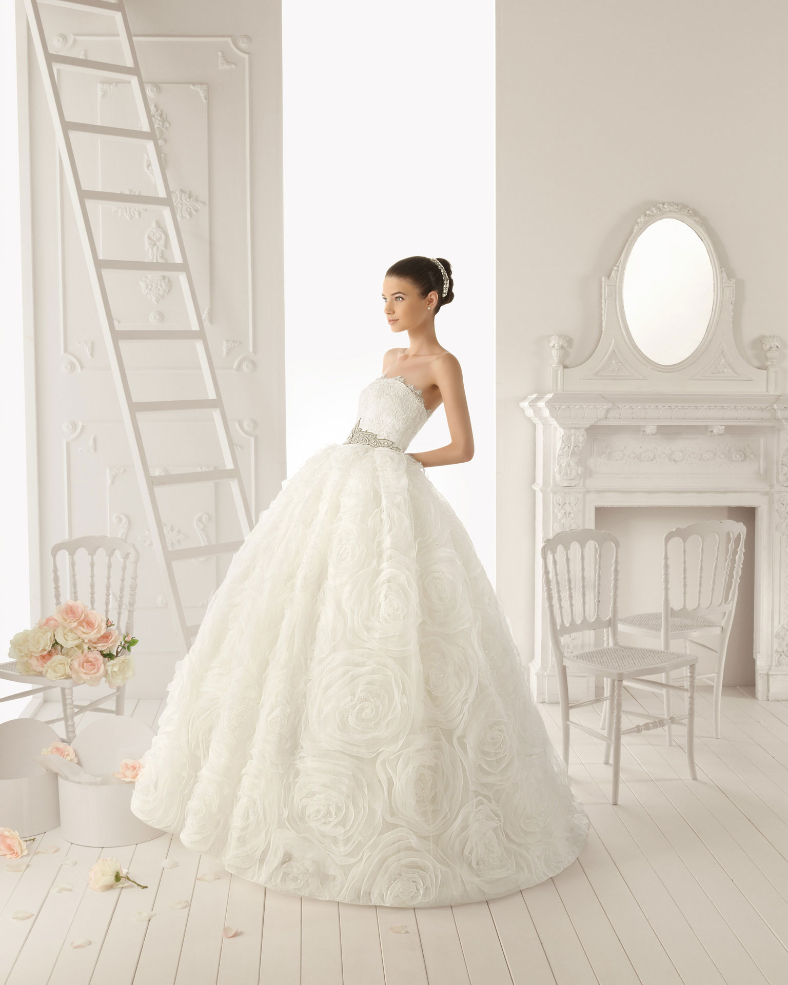 Romeo Wedding Dress from Aire Barcelona 