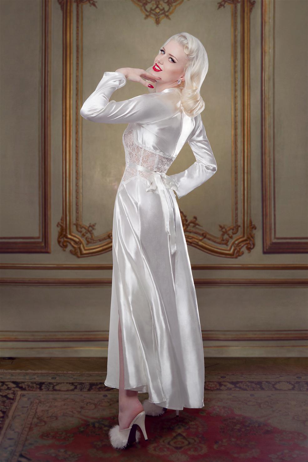 Vintage Bridal Lingerie - The Nell Robe from Betty Blues Loungerie