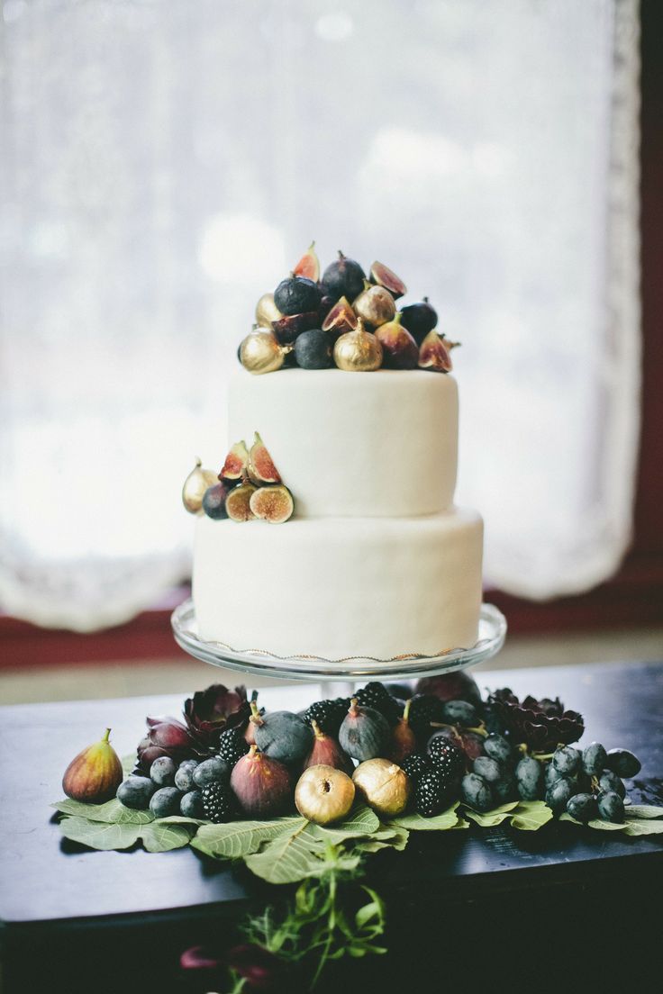Snippets, Whispers & Ribbons - 5 Ideas for Creating Amazing Autumn Wedding Cakes