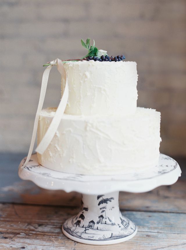 Snippets, Whispers & Ribbons - Simply Beautiful Wedding Cake & Stand